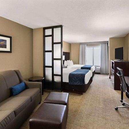 Comfort Suites Commerce Buitenkant foto