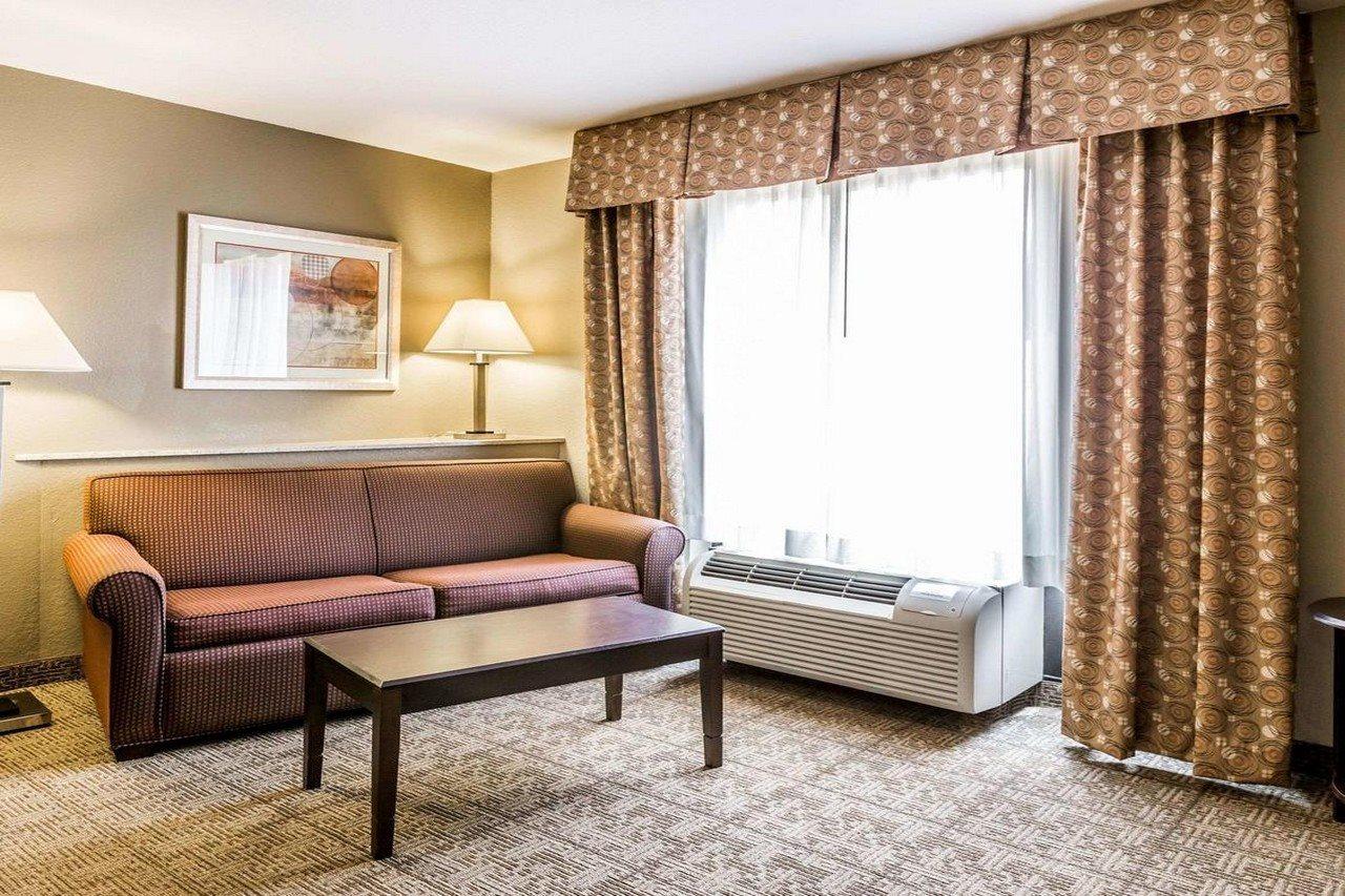 Comfort Suites Commerce Buitenkant foto