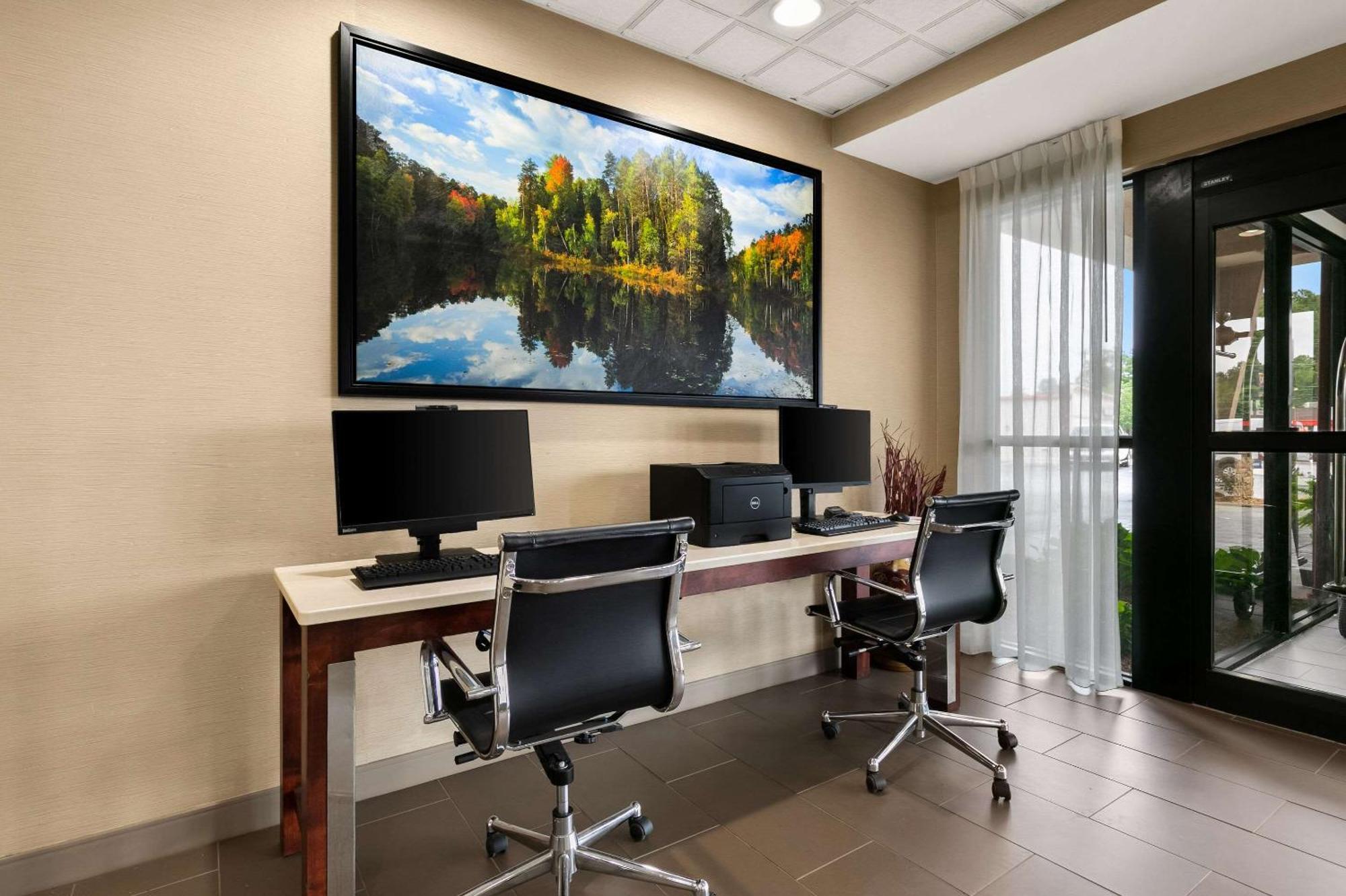 Comfort Suites Commerce Buitenkant foto